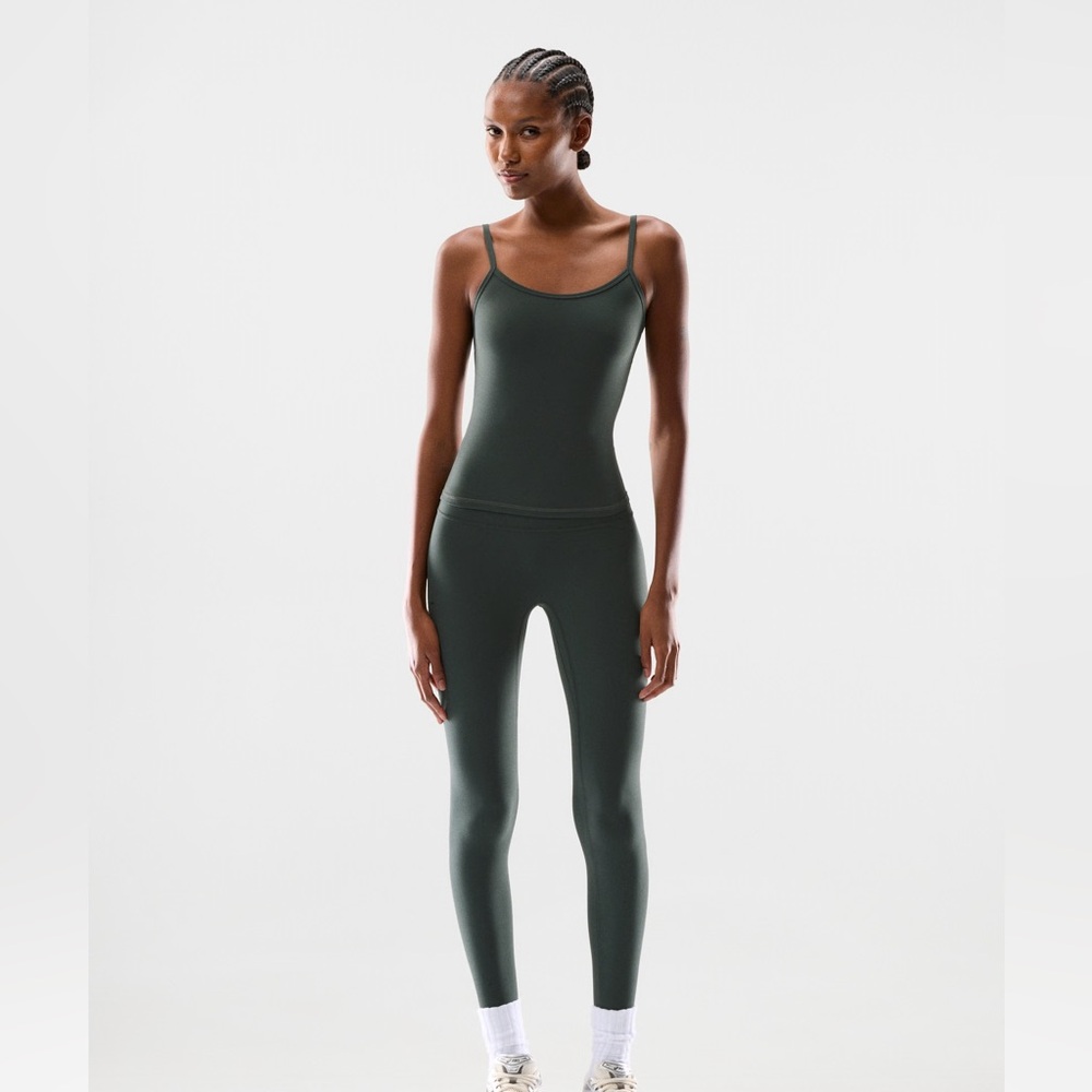 Aritzia butter leggings